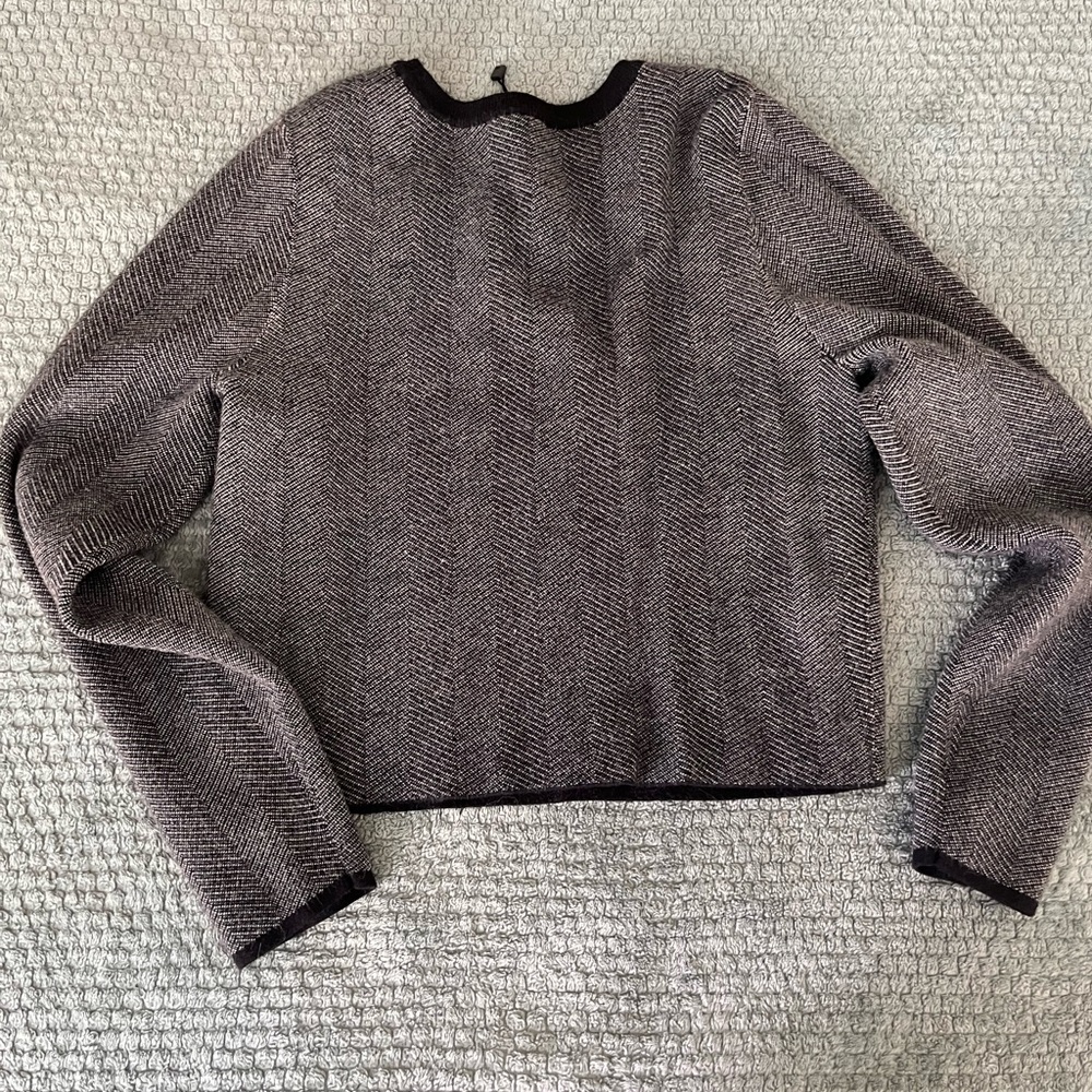 Express Sweater - Picture 2 of 3